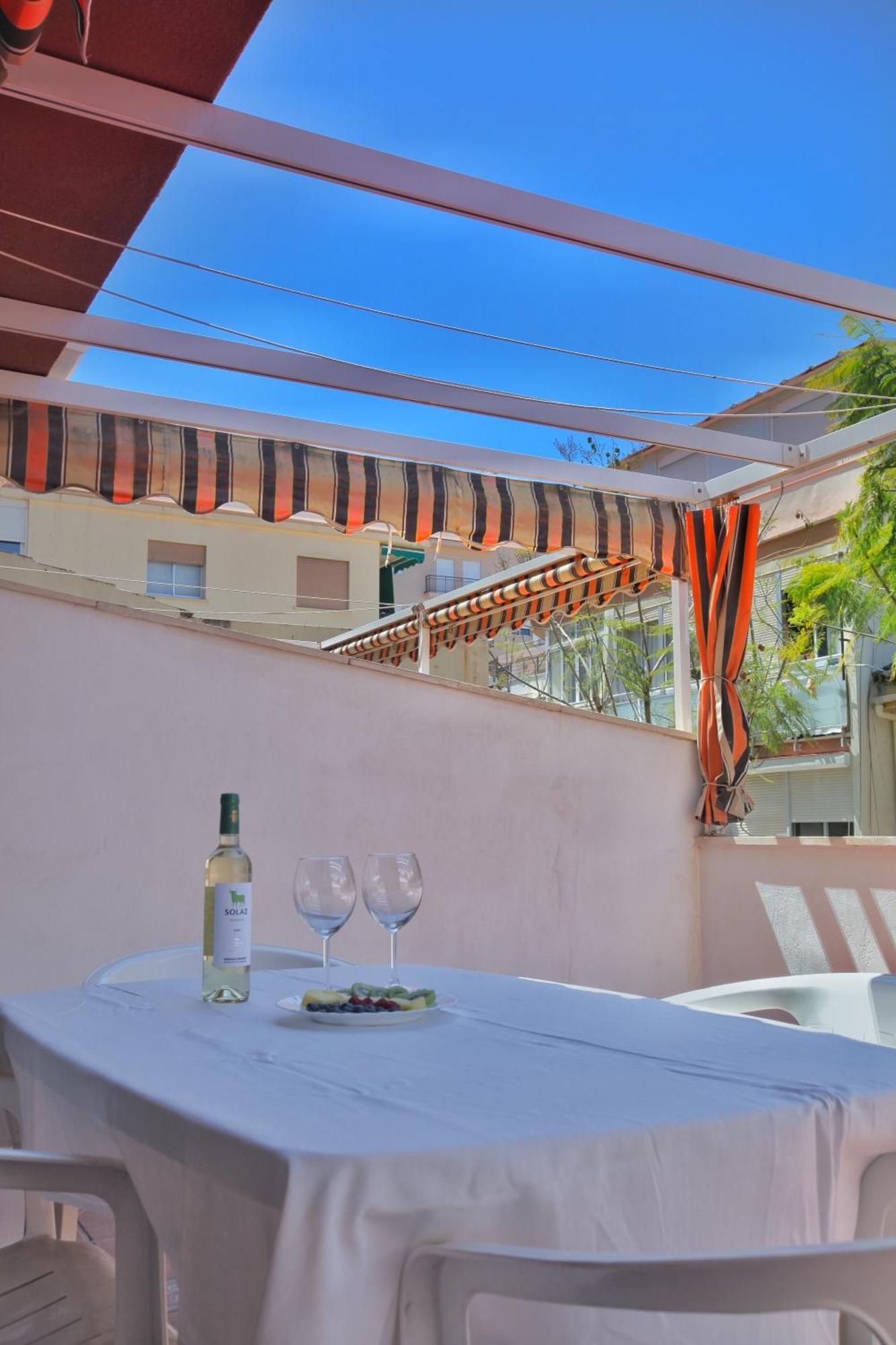 Wavefront Retreat By Gms Apartamentos Fuengirola Exterior photo